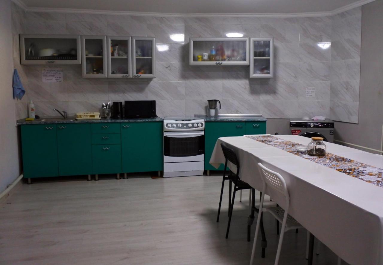 Almaty Backpackers 호스텔 외부 사진