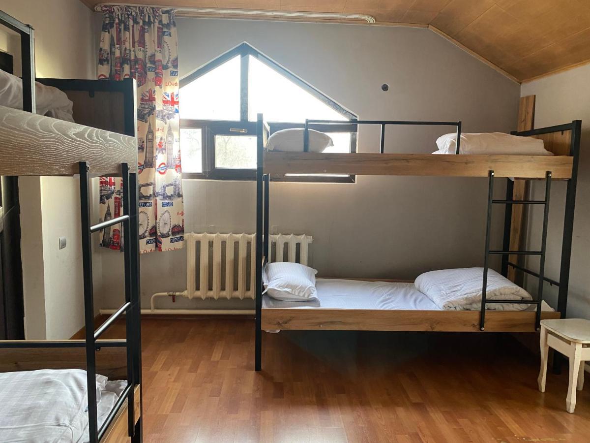 Almaty Backpackers 호스텔 외부 사진