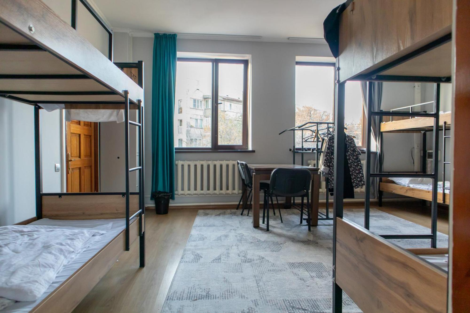 Almaty Backpackers 호스텔 외부 사진