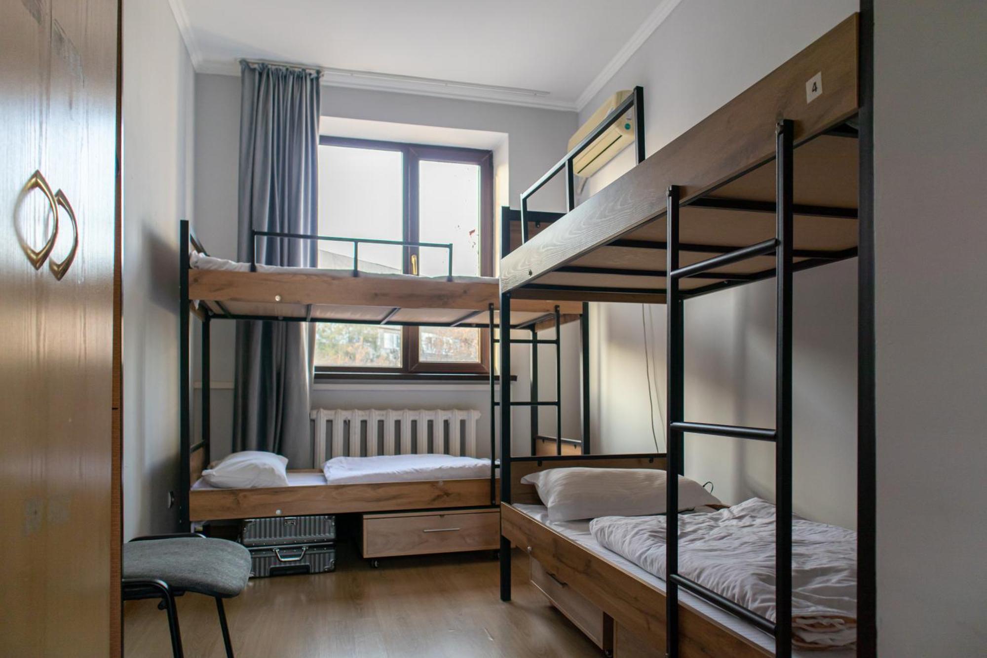 Almaty Backpackers 호스텔 외부 사진