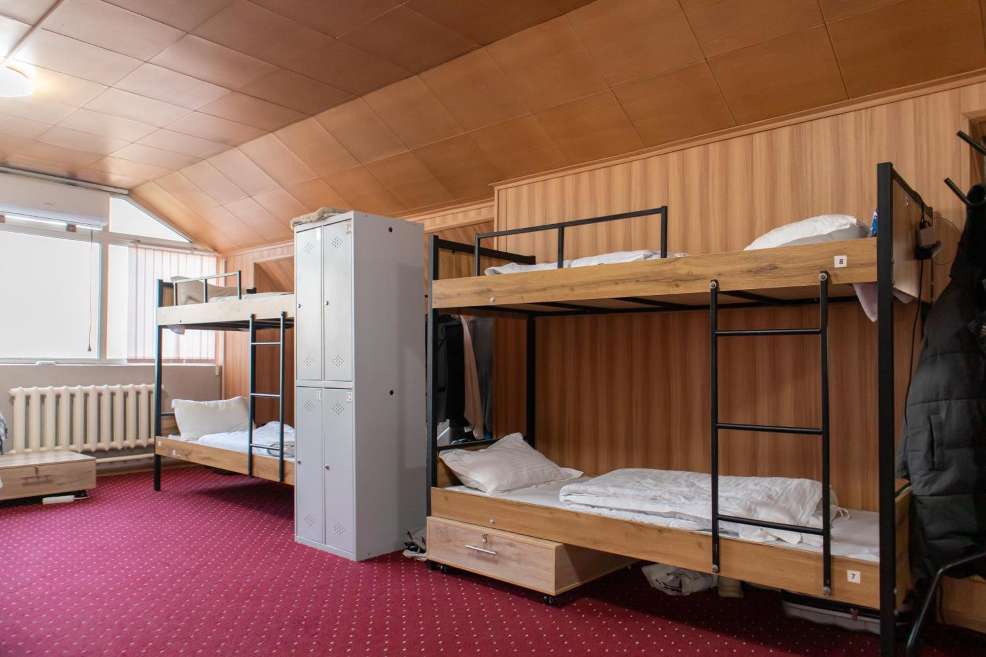 Almaty Backpackers 호스텔 외부 사진